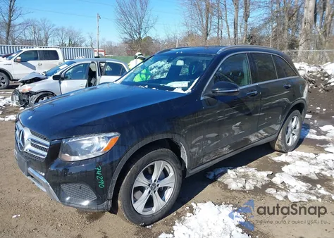 2016 Mercedes-Benz Glc 300 from USA, damaged, VIN WDC0G4JB8GF102084